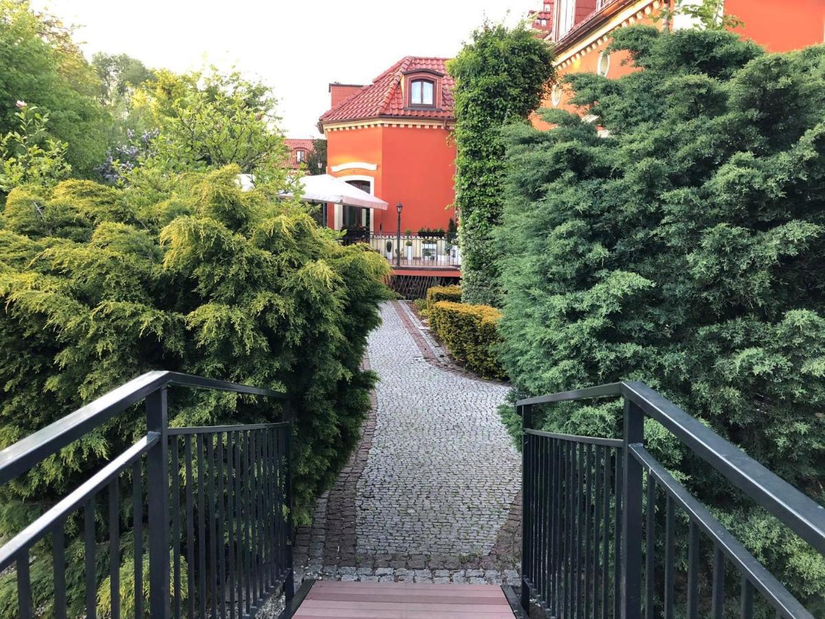 Dworek 1885 Schildberg Exterior foto
